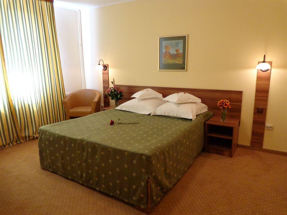 Hotel Lyra Oradea Eksteriør billede